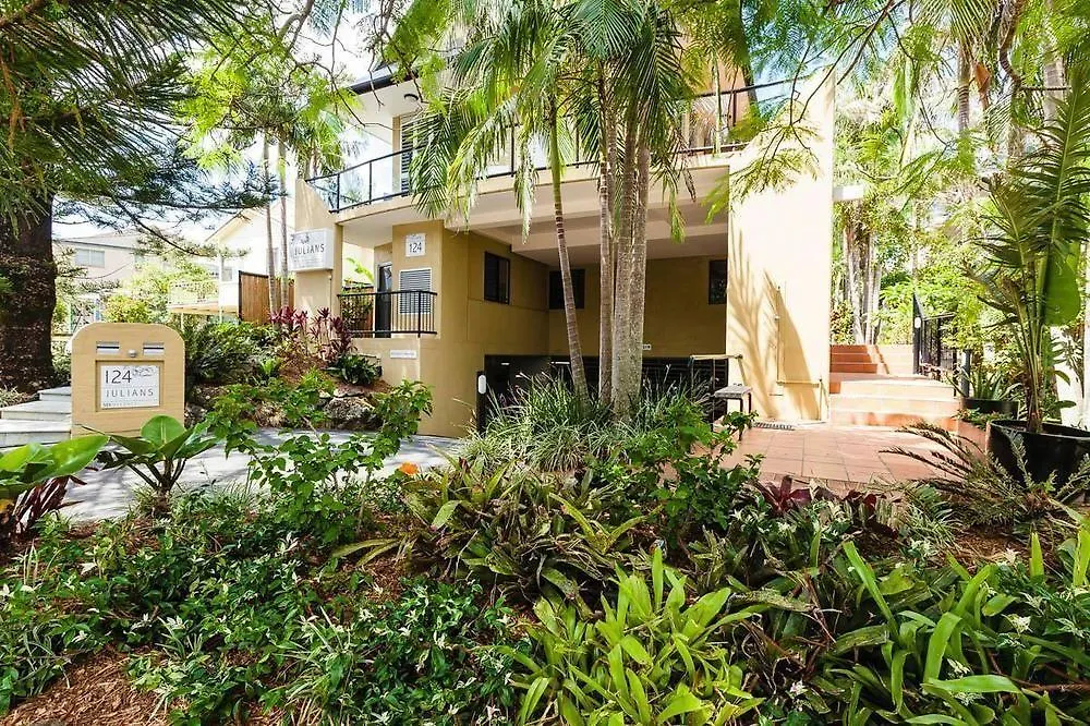 Julians Apartments Byron Bay Aparthotel