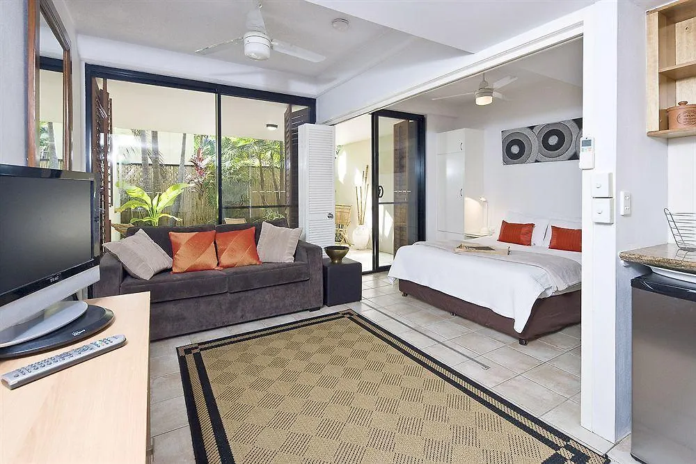 Julians Apartments Byron Bay 4*,