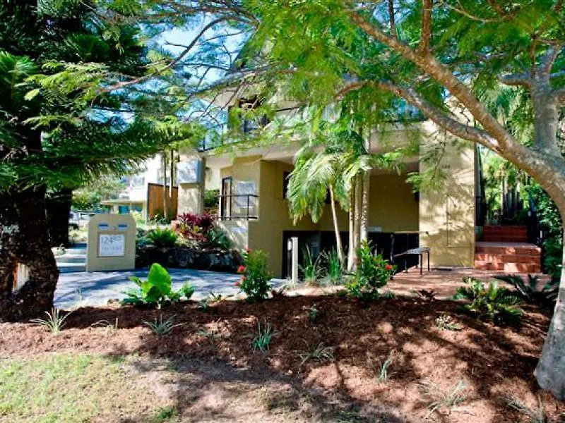 Aparthotel Julians Apartments Byron Bay